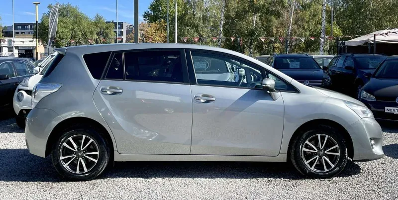 Toyota Verso 2.0D-4D NAVI 6+1 Image 4