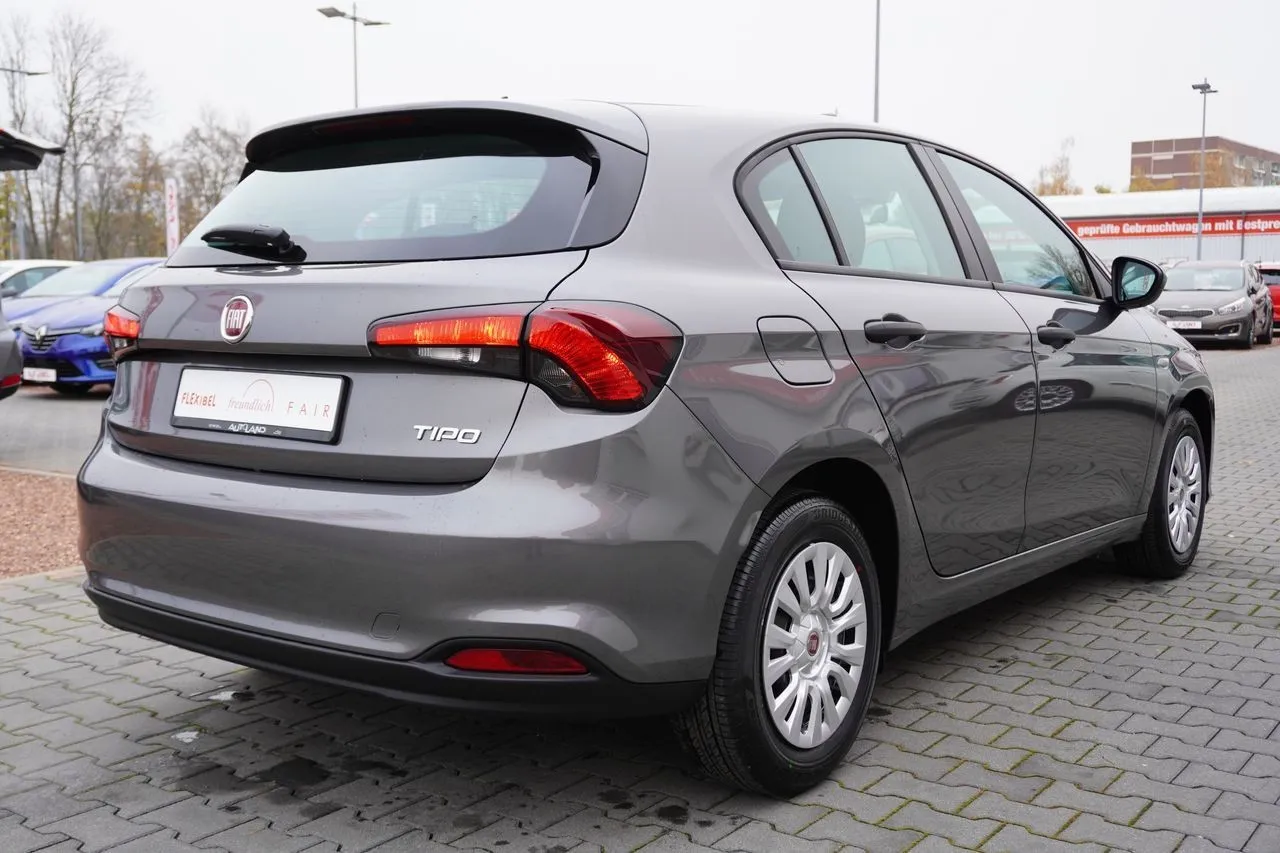 Fiat Tipo Hatchback 1.4 Bluetooth...  Image 4