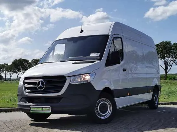 Mercedes-Benz Sprinter 314 L2H2 MBUX RWD Image 1