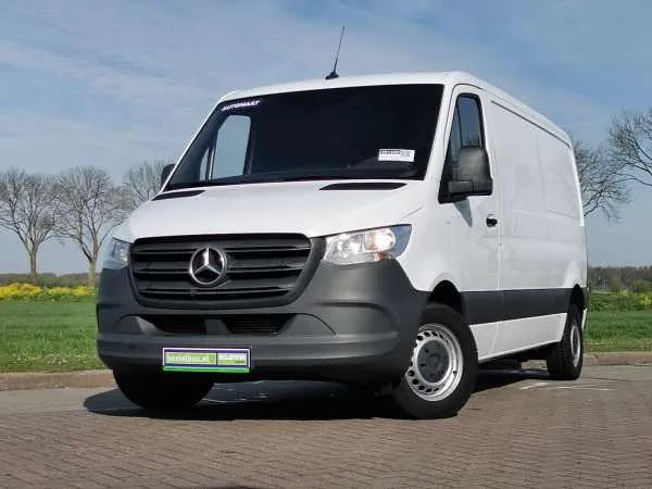 Mercedes-Benz Sprinter 211 L2H1 Lang Airco AUT Image 1