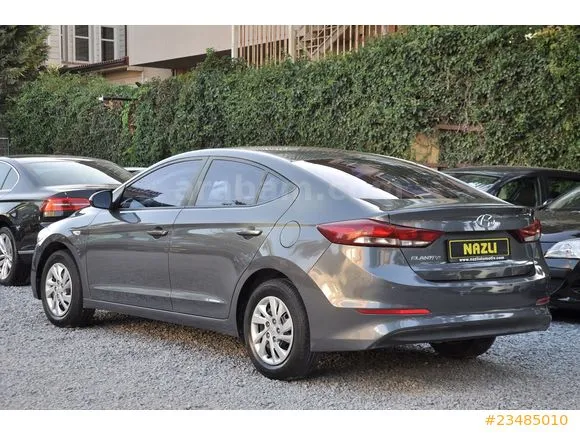 Hyundai Elantra 1.6 D-CVVT Style Image 3